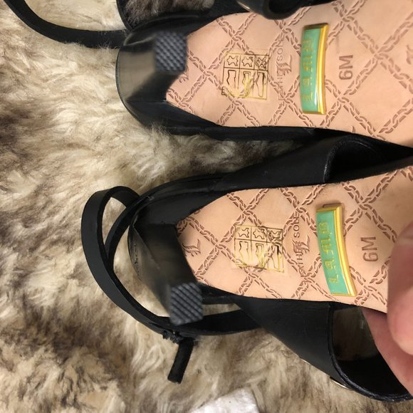 LAMB 'Fabienne' Ankle Strap Sandal - Picture 7 of 14